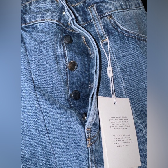 Anine Bing Raw Edge trim mini Denim Skirt - new w/tags! - Picture 4 of 14